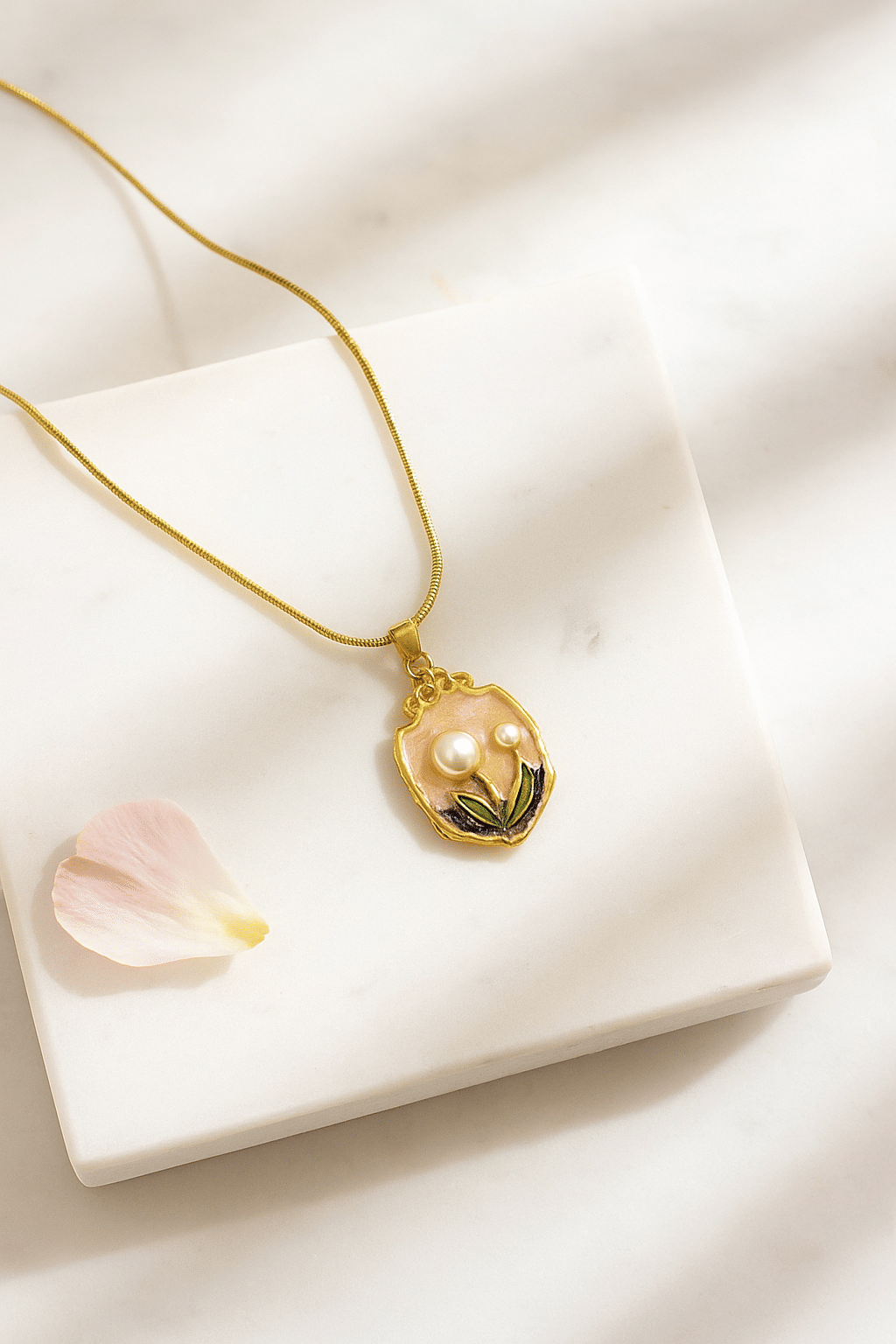     			FUNKYKART Gold Stainless Steel Necklace ( Pack of 1 )