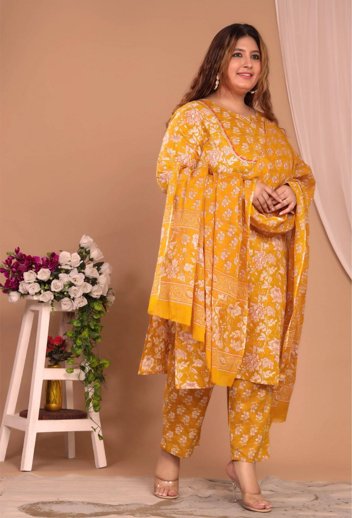 Gyapti Women Cotton Printed Straight Kurti With Pants ( Yellow ) Gyapti Women Cotton Printed Straight Kurti With Pants ( Yellow )