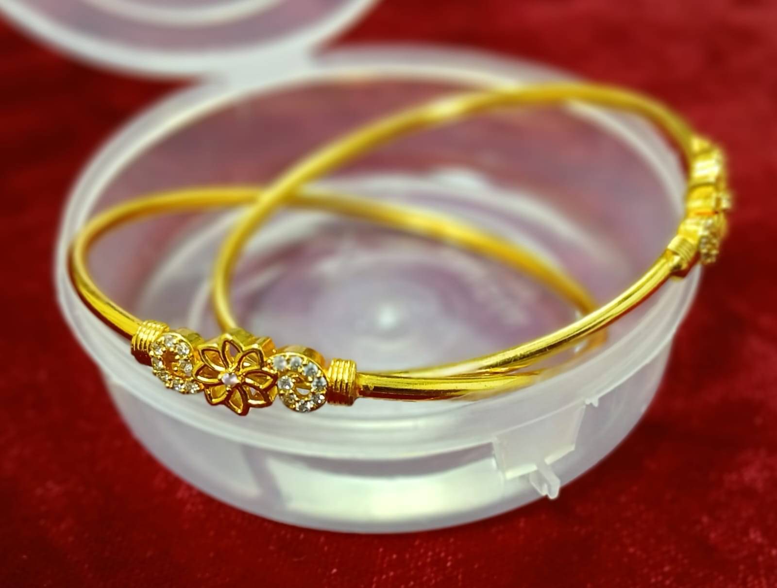     			HomeSpire Silver Bangle Set ( Pack of 1 )