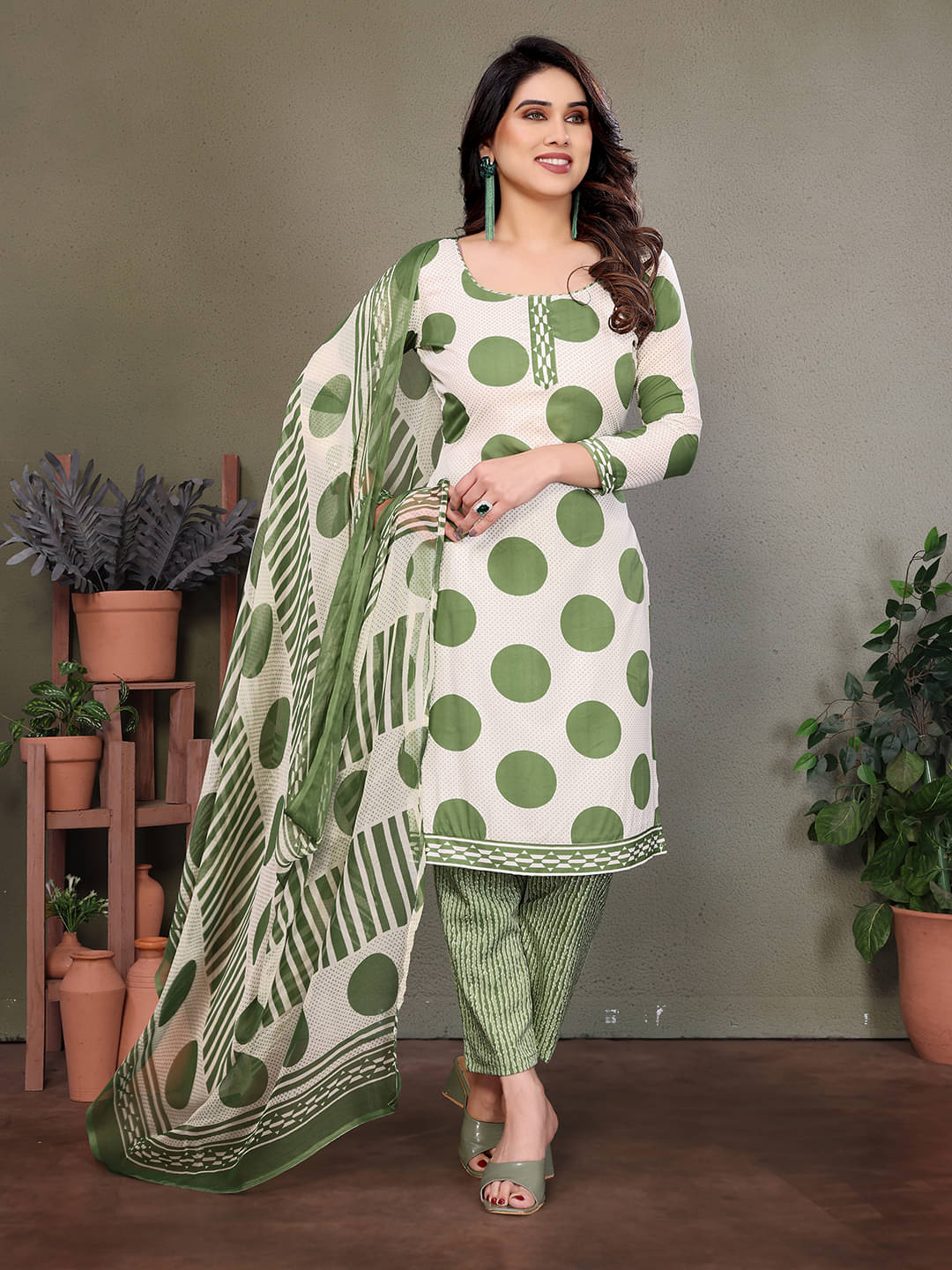     			Kashvi Sarees Women Crepe Unstitched Dress Material ( White )