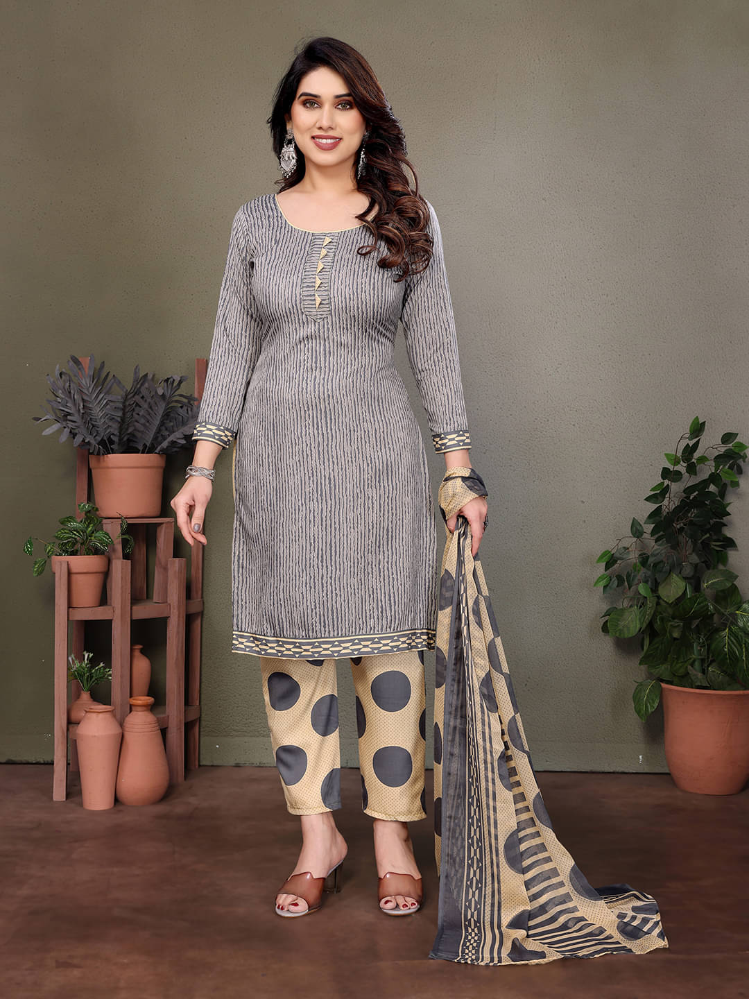     			Kashvi Sarees Women Crepe Unstitched Dress Material ( Grey )