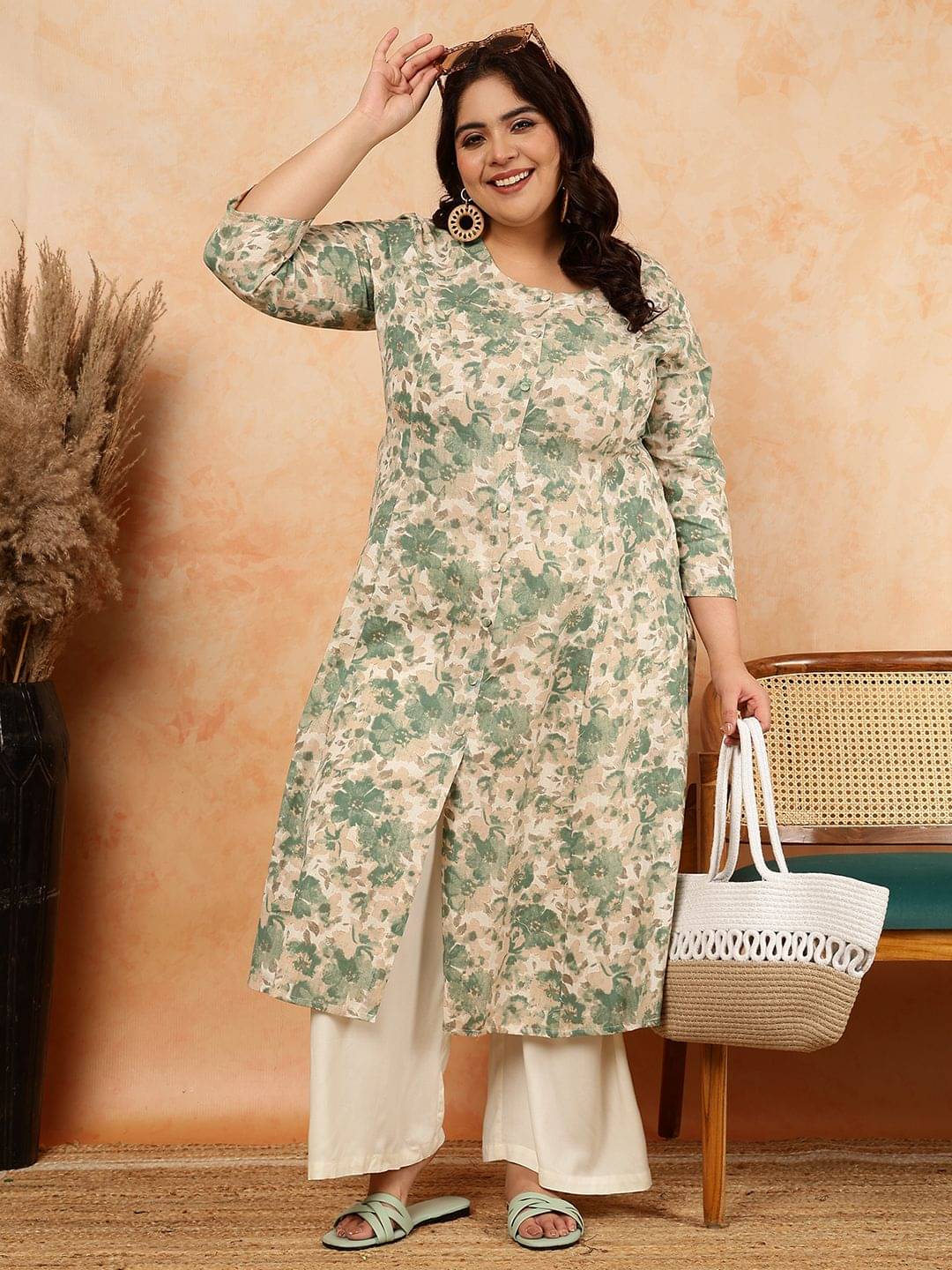     			Kimayra Women 100% Cotton Printed Straight Kurti ( Brown )