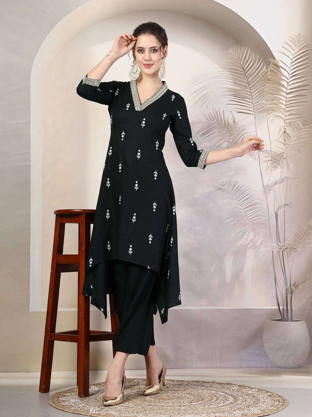    			Kimayra Women Viscose Printed Asymmetrical Kurti With Palazzo ( Dark Green )