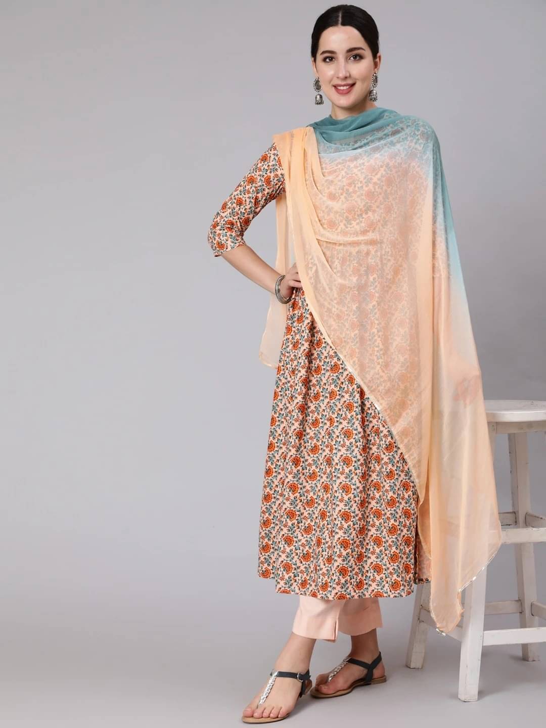     			Kimayra Women Viscose Printed Flared Kurti With Pants ( Pink )