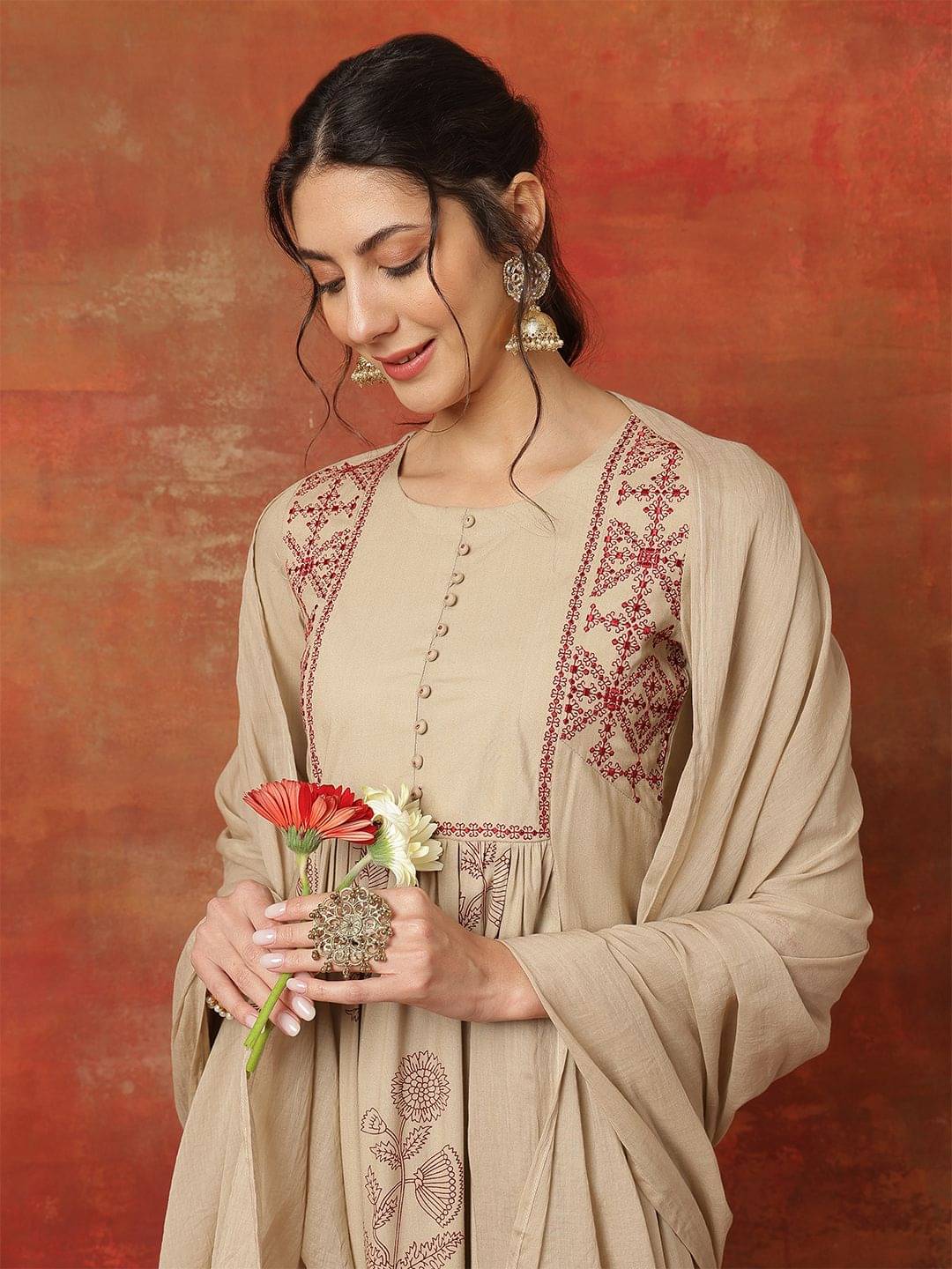     			Kimayra Women Viscose Printed Flared Kurti With Palazzo ( Beige )