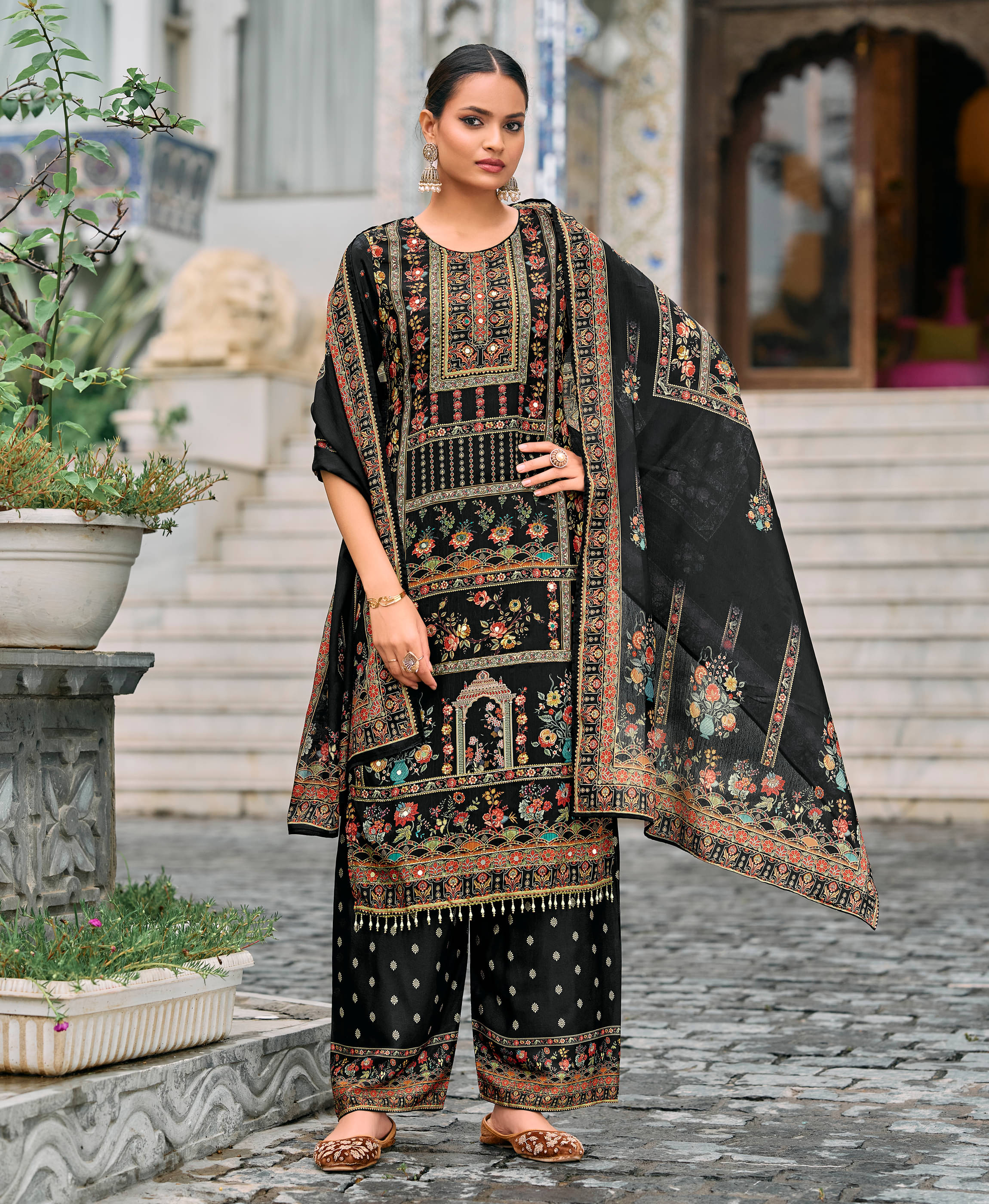 MOJILAA Women Chiffon Printed Straight Kurti With Palazzo ( Black )     			MOJILAA Women Chiffon Printed Straight Kurti With Palazzo ( Black )