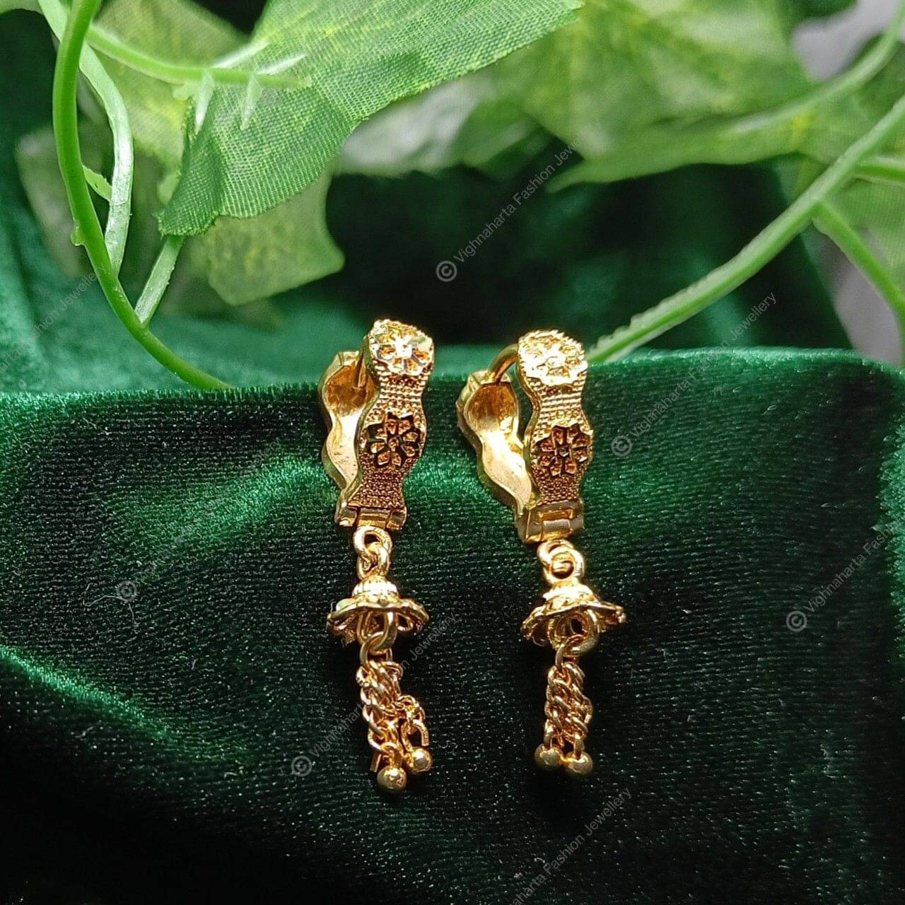     			Mehak Creation Bronze Drop Earrings ( Pack of 1 )