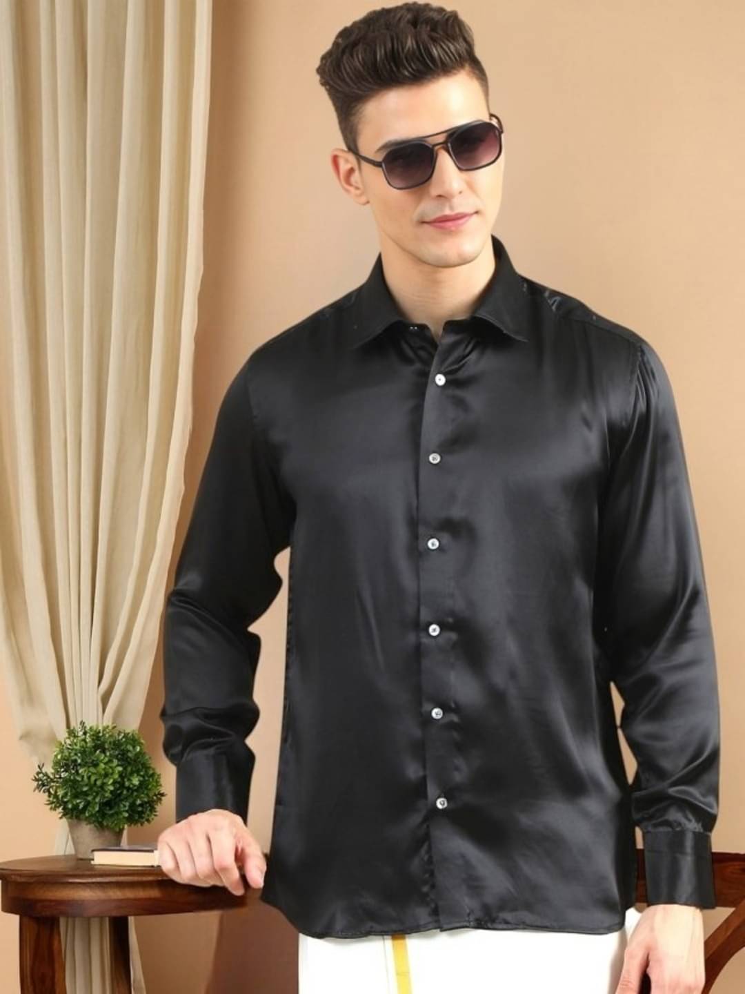     			PLUS PARADISE Satin Regular Fit Solids Full Sleeves Men's Casual Shirt - Black ( Pack of 1 )