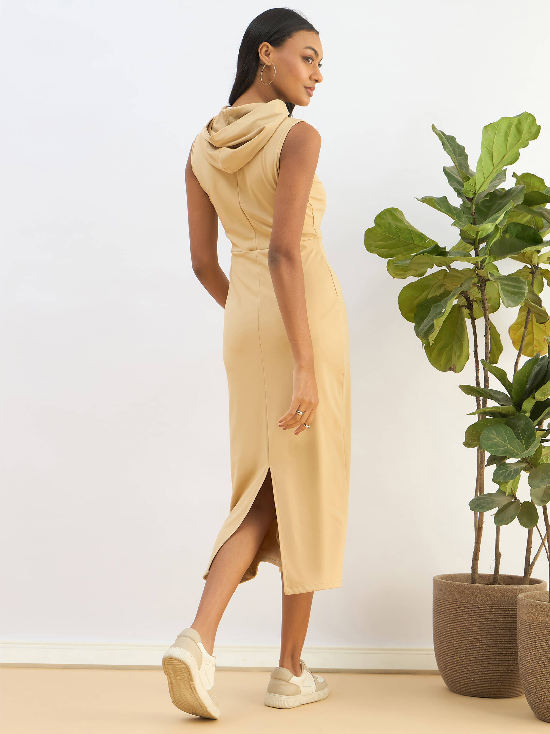     			SASSAFRAS BASICS Women Lycra Solid Bodycon Dress ( Beige )