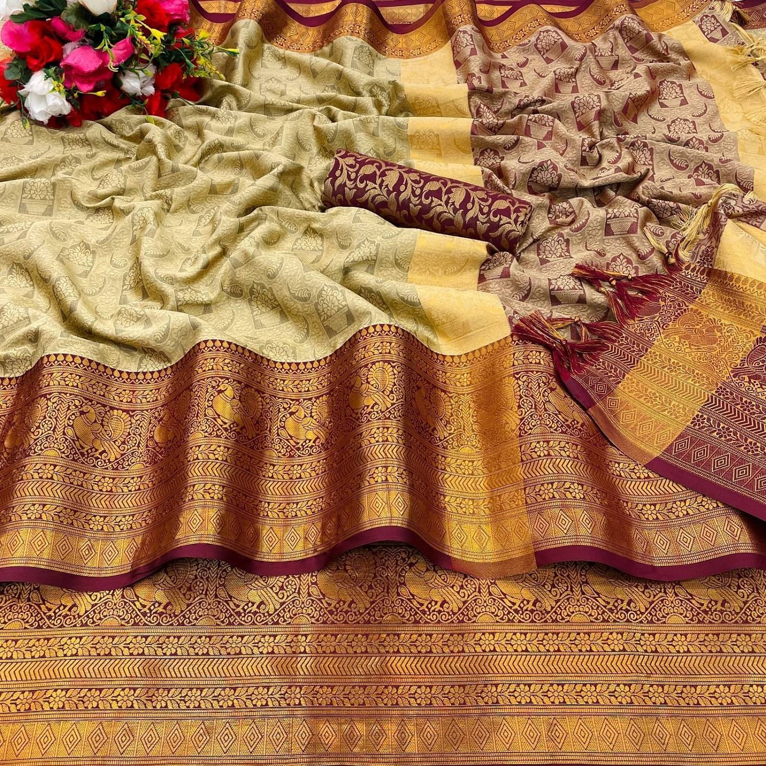     			SATVASHIV Cotton Woven Regular Saree With Unstitched Blouse Piece ( Beige )