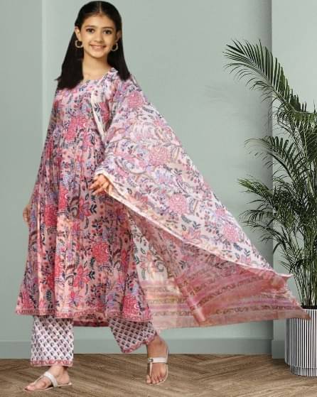     			Various Vault Girls Cotton Blend Kurti with Salwar ( Pack of 1 , Pink )
