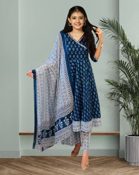     			Various Vault Girls Cotton Blend Kurti with Salwar ( Pack of 1 , Blue )