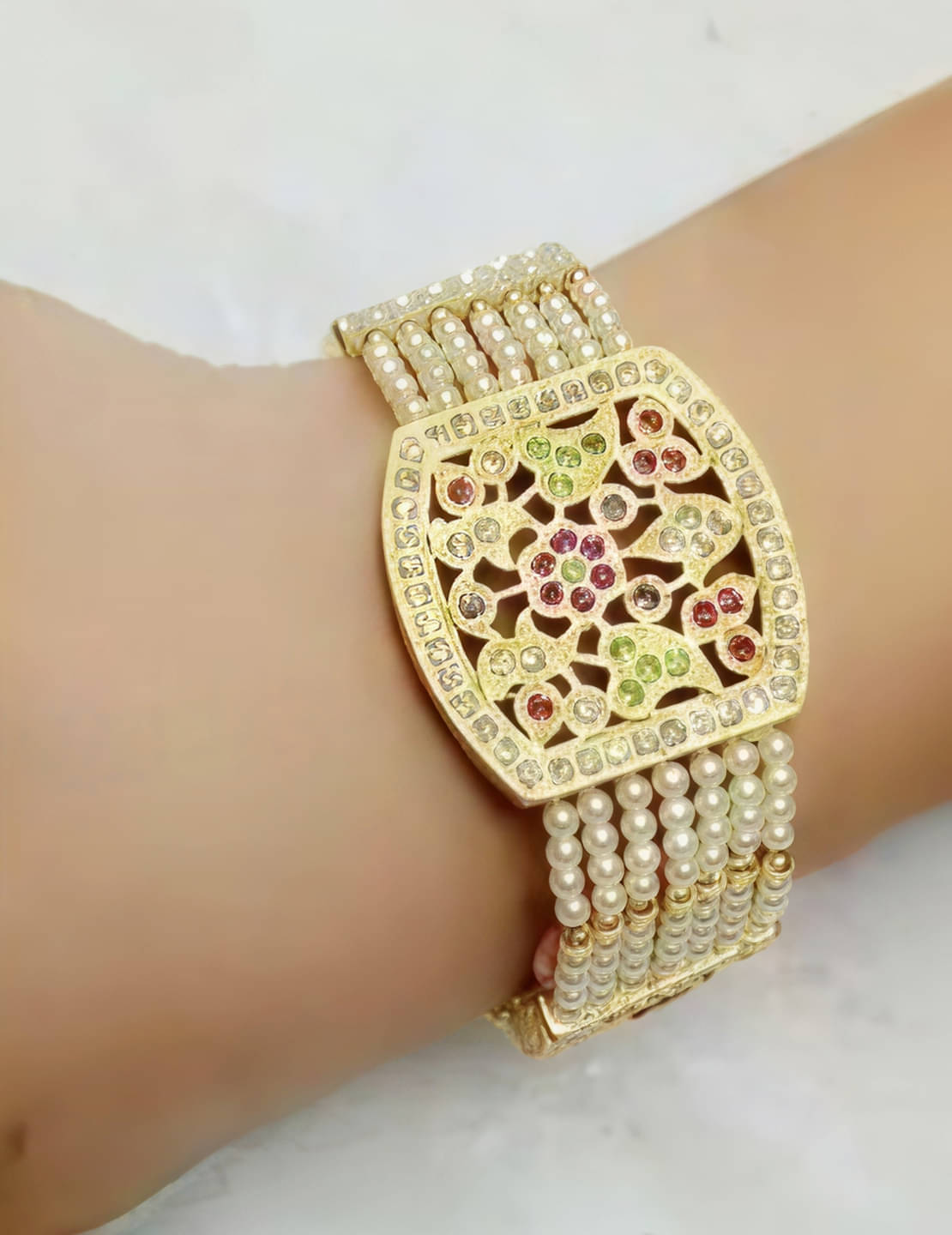     			gilher Gold Bracelet ( Pack of 1 )