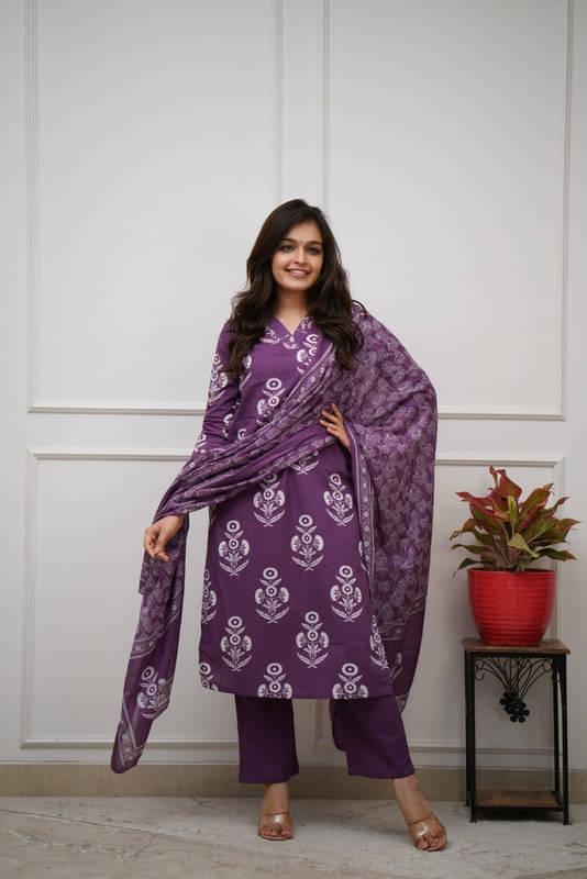     			piludi Women Viscose Printed Straight Kurti With Pants ( Purple )
