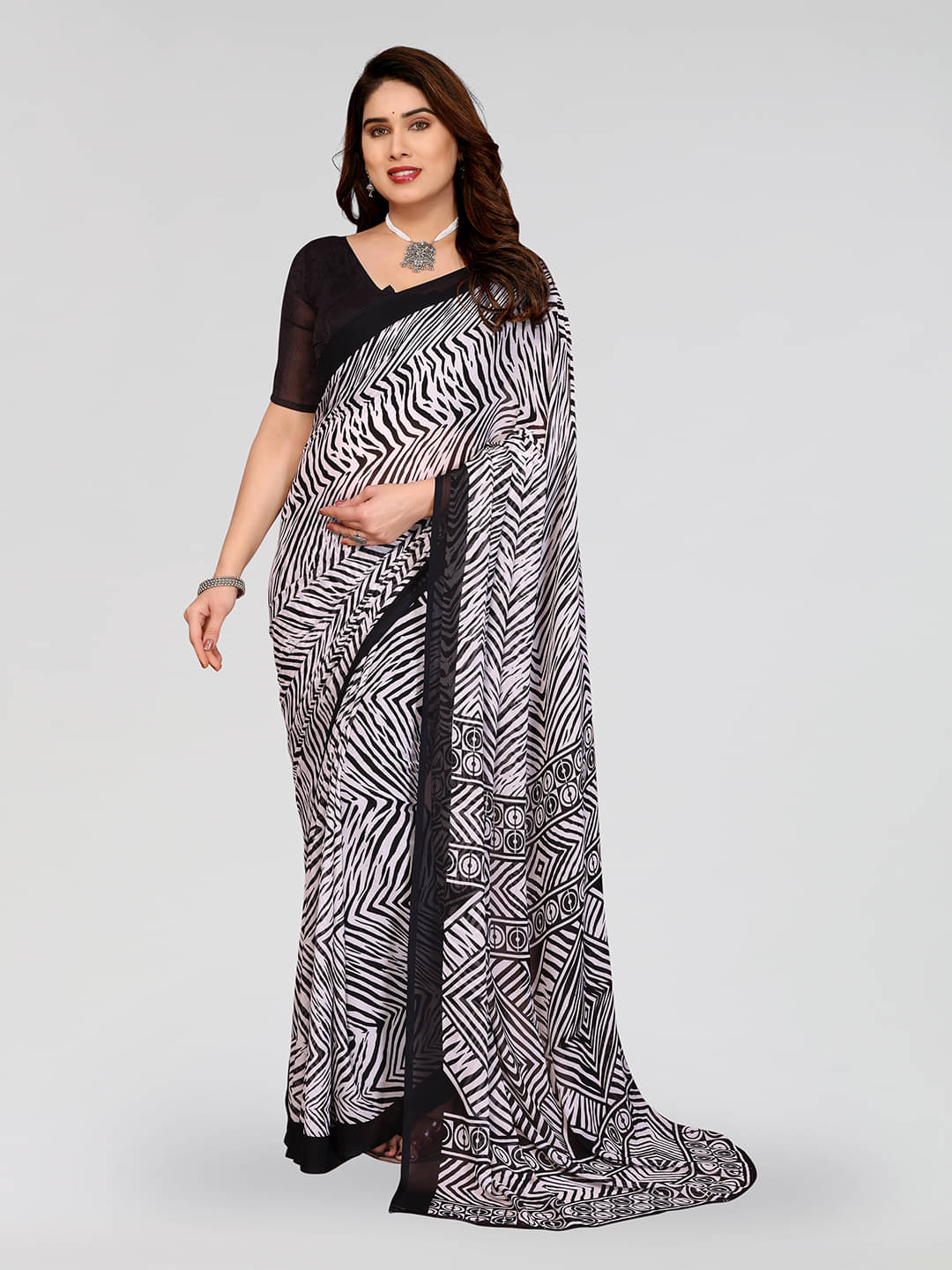 ANAND SAREES Georgette Printed Kasavu Saree With Unstitched Blouse Piece ( BLACK )     			ANAND SAREES Georgette Printed Kasavu Saree With Unstitched Blouse Piece ( BLACK )