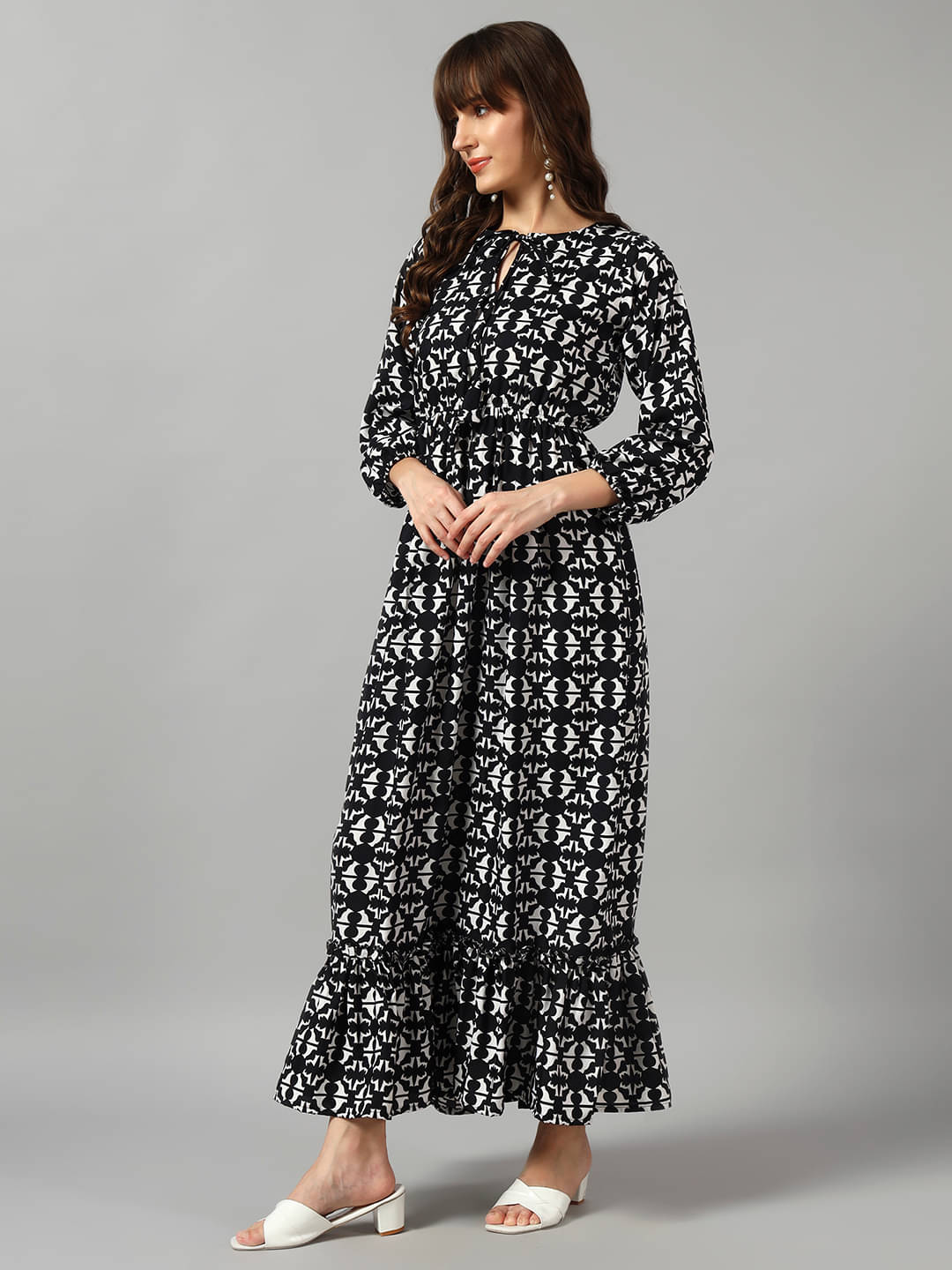     			JASH CREATION Women Crepe Printed Fit & Flare Dress ( Black )