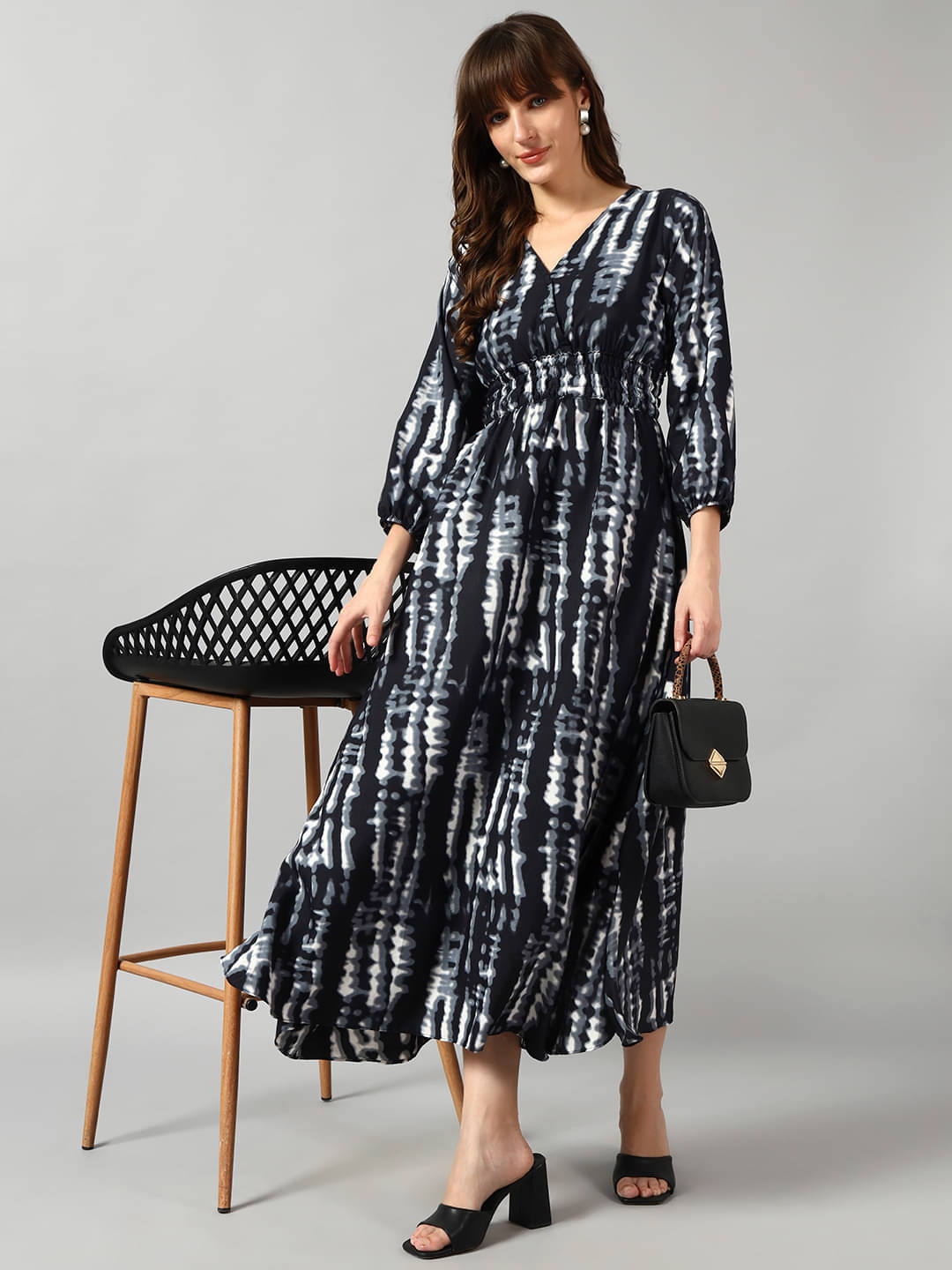     			Raiyani enterprise Women Crepe Printed Fit & Flare Dress ( Black )