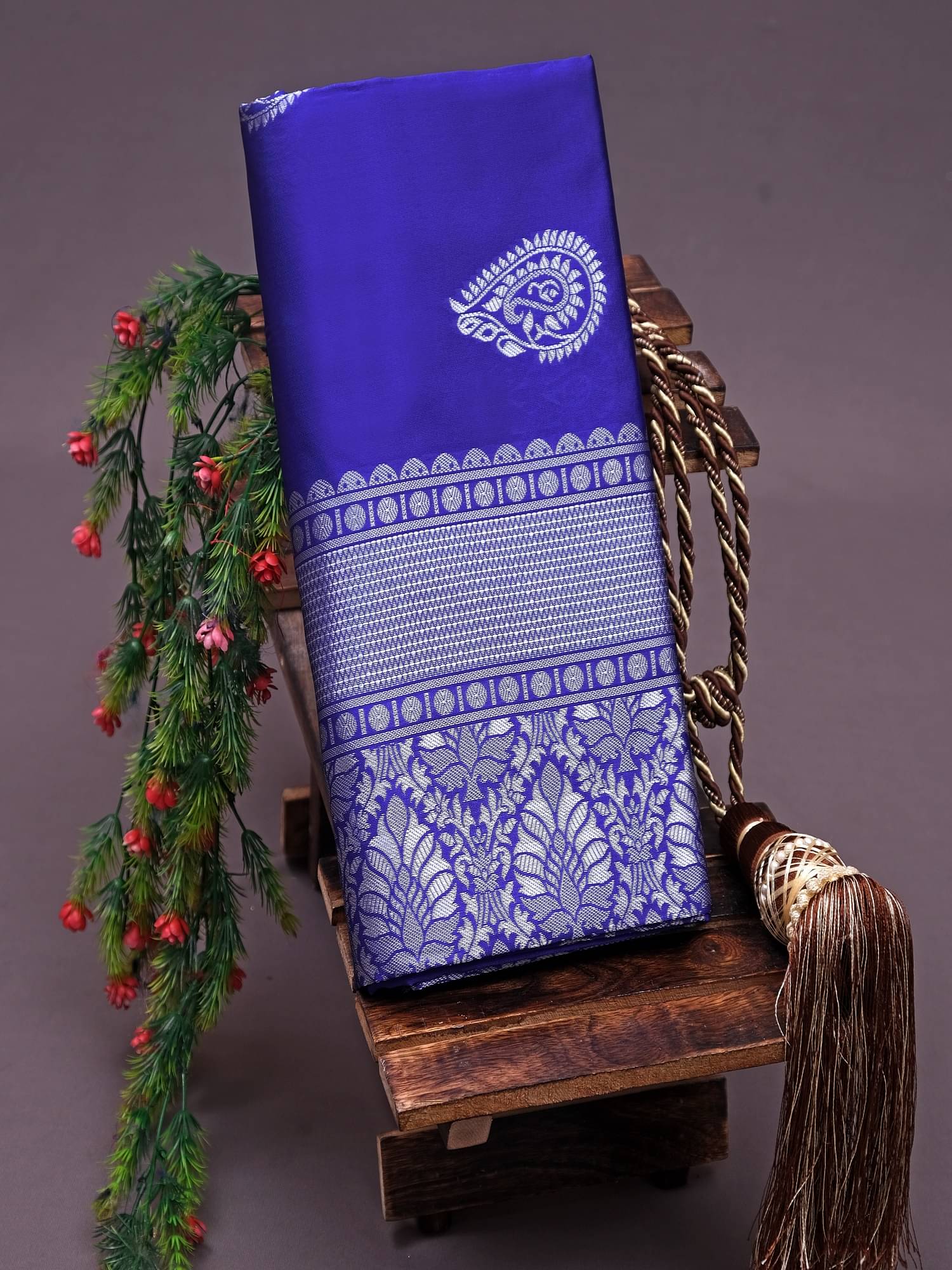     			SATVASHIV Silk Blend Self Design Regular Saree With Unstitched Blouse Piece ( Blue )