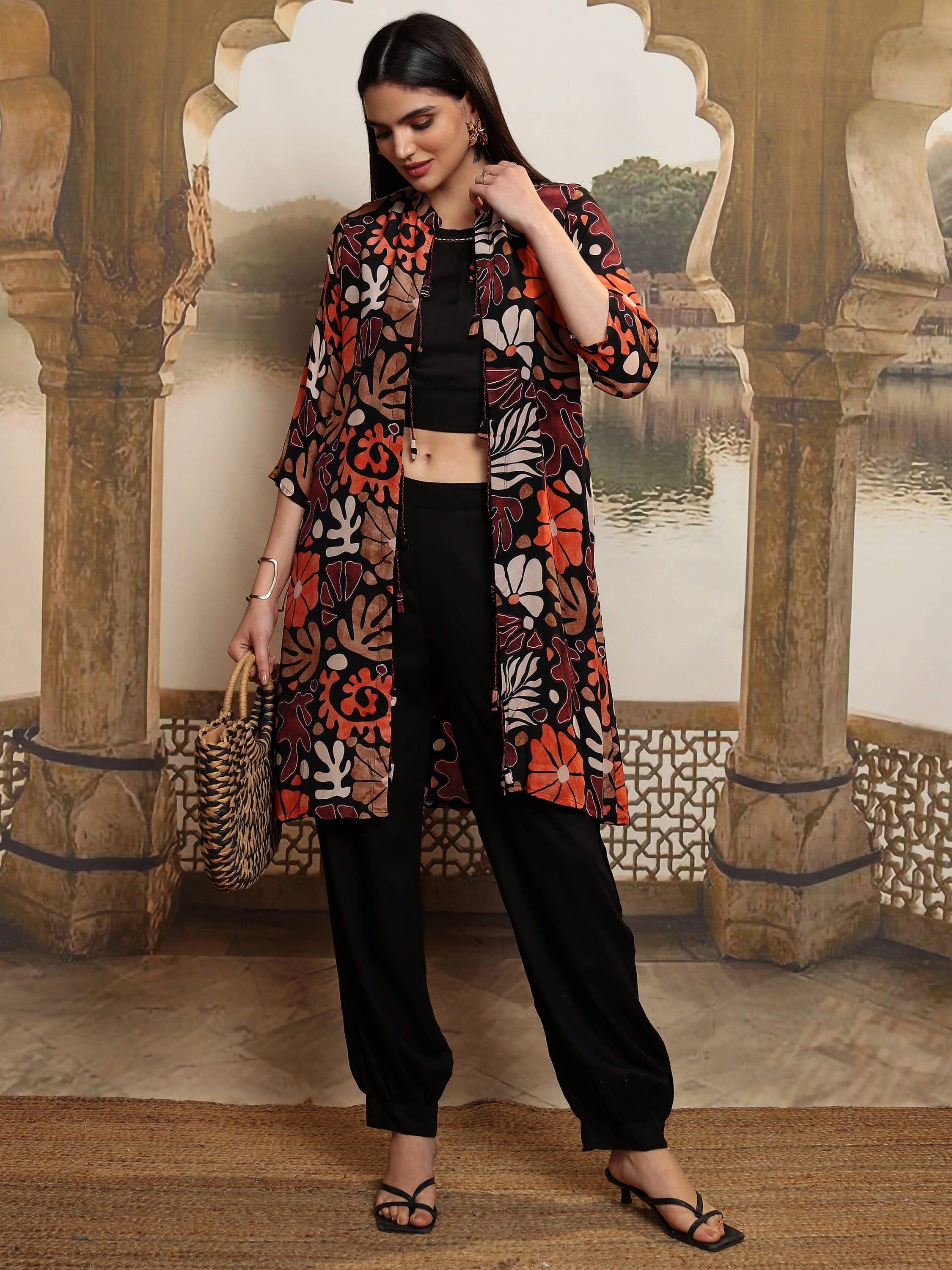     			Vishudh Women Rayon Solid Straight Kurti With Pants ( Black )