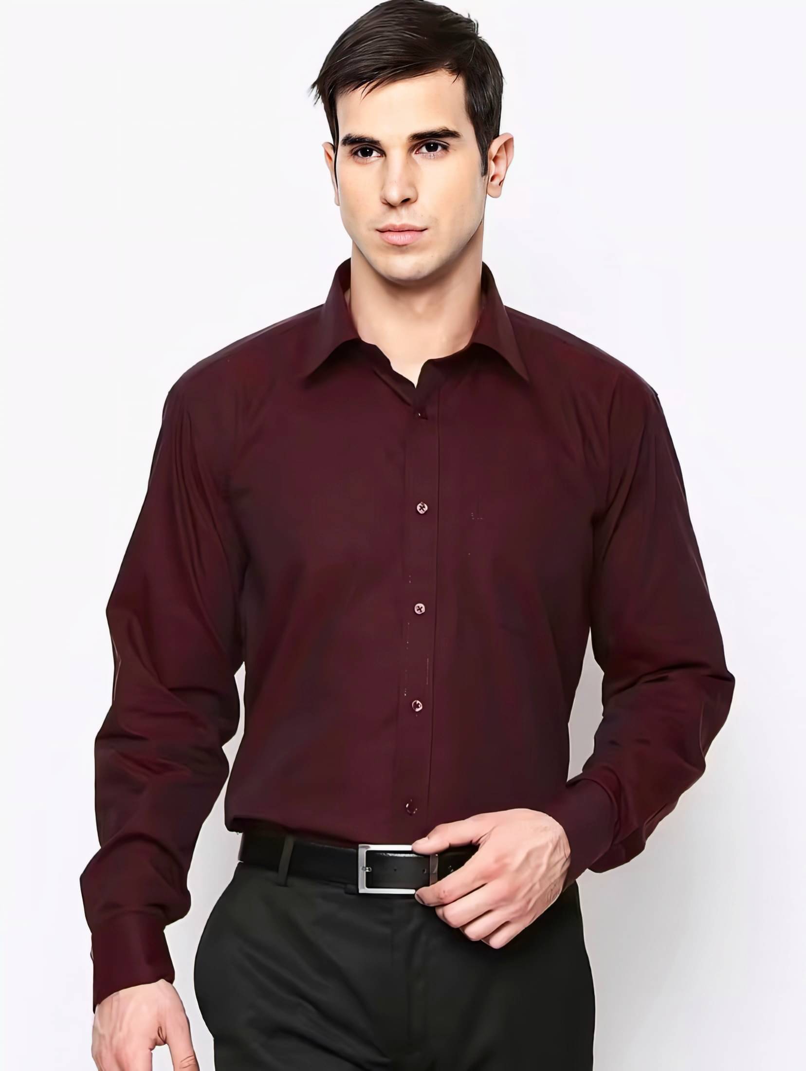     			MAAN Cotton Blend Regular Fit Solids Half Sleeves Men's Casual Shirt - Maroon ( Pack of 1 )