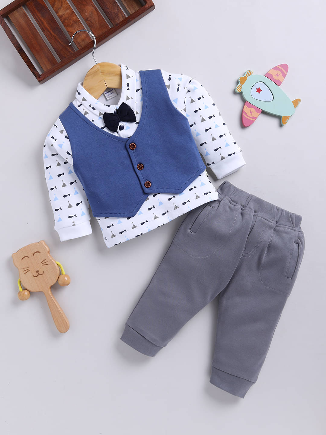     			Mom's Love Printed Pure Cotton Set and Suit For Infant Boys (Airforce Blue, Pack of 1)