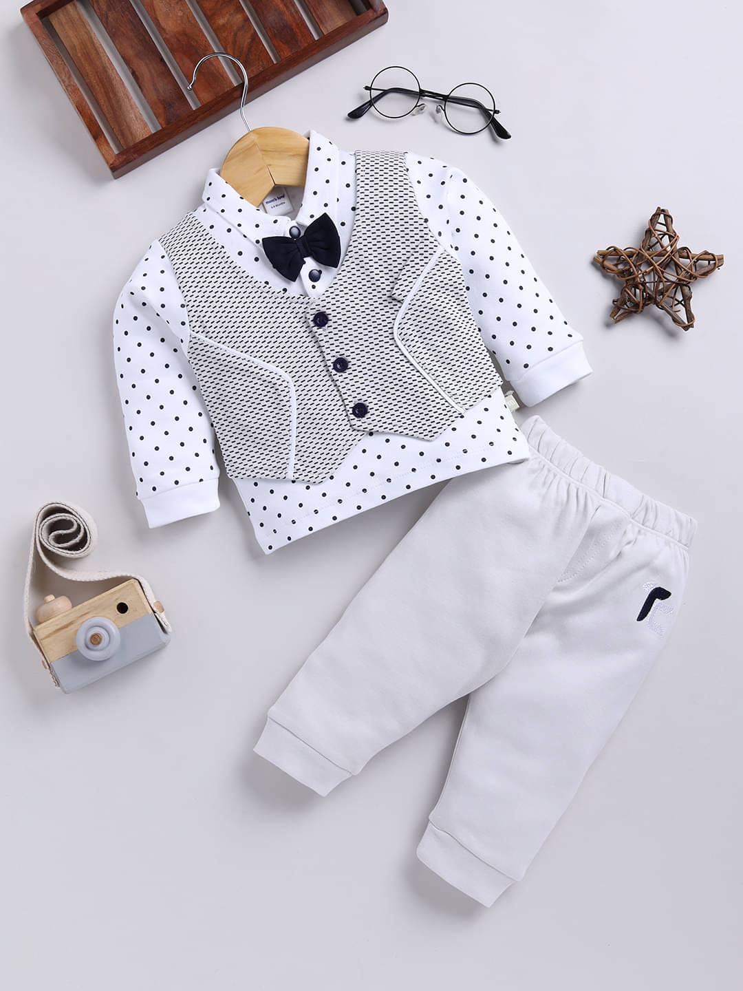     			Mom's Love Printed Pure Cotton Set and Suit For Infant Boys (Light Grey, Pack of 1)