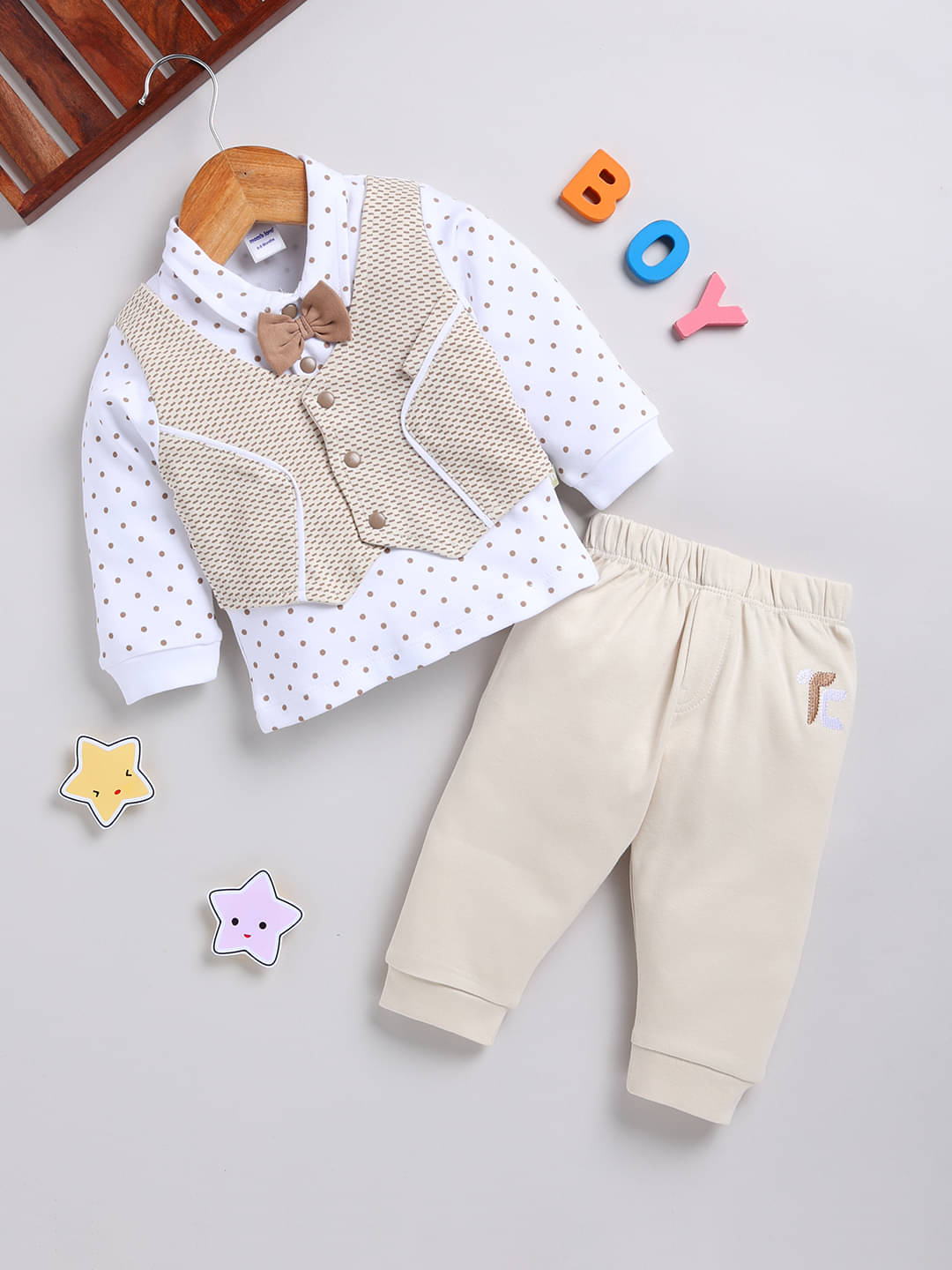     			Mom's Love Printed Pure Cotton Set and Suit For Infant Boys (Beige, Pack of 1)