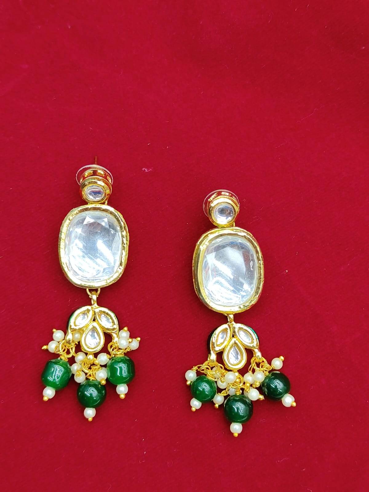     			NITASHA CREATIONS7 Green Drop Earrings ( Pack of 1 )