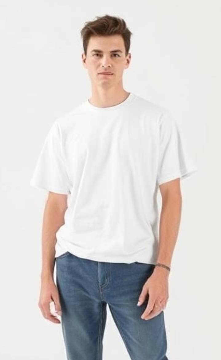     			Nadira Men Cotton Blend Regular Fit Striped T-Shirt ( White )