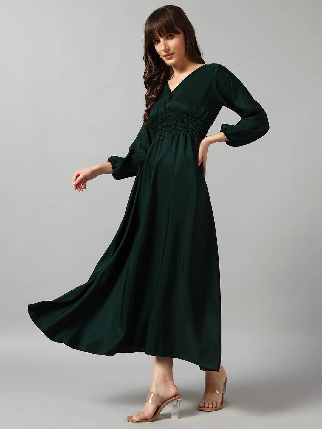     			RAIYANI FASHION Women Crepe Solid Fit & Flare Dress ( Green )