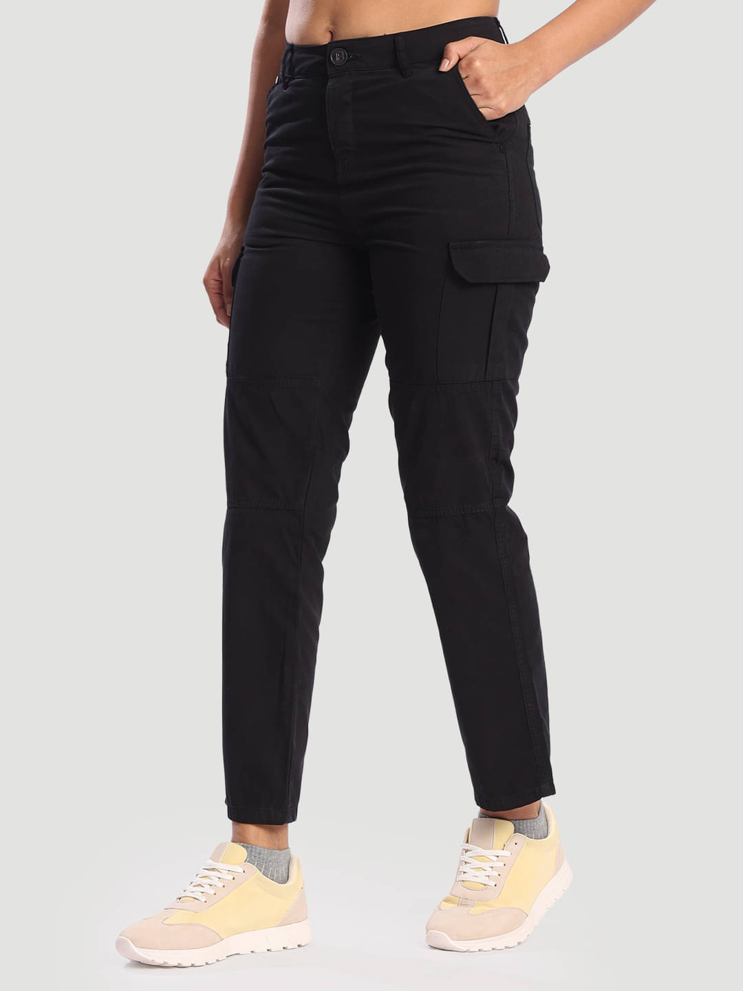     			Bene Kleed Women Cotton Cargos Trousers ( Black )