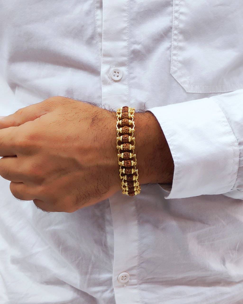     			ENTERCARTS Gold Bracelet ( Pack of 1 )