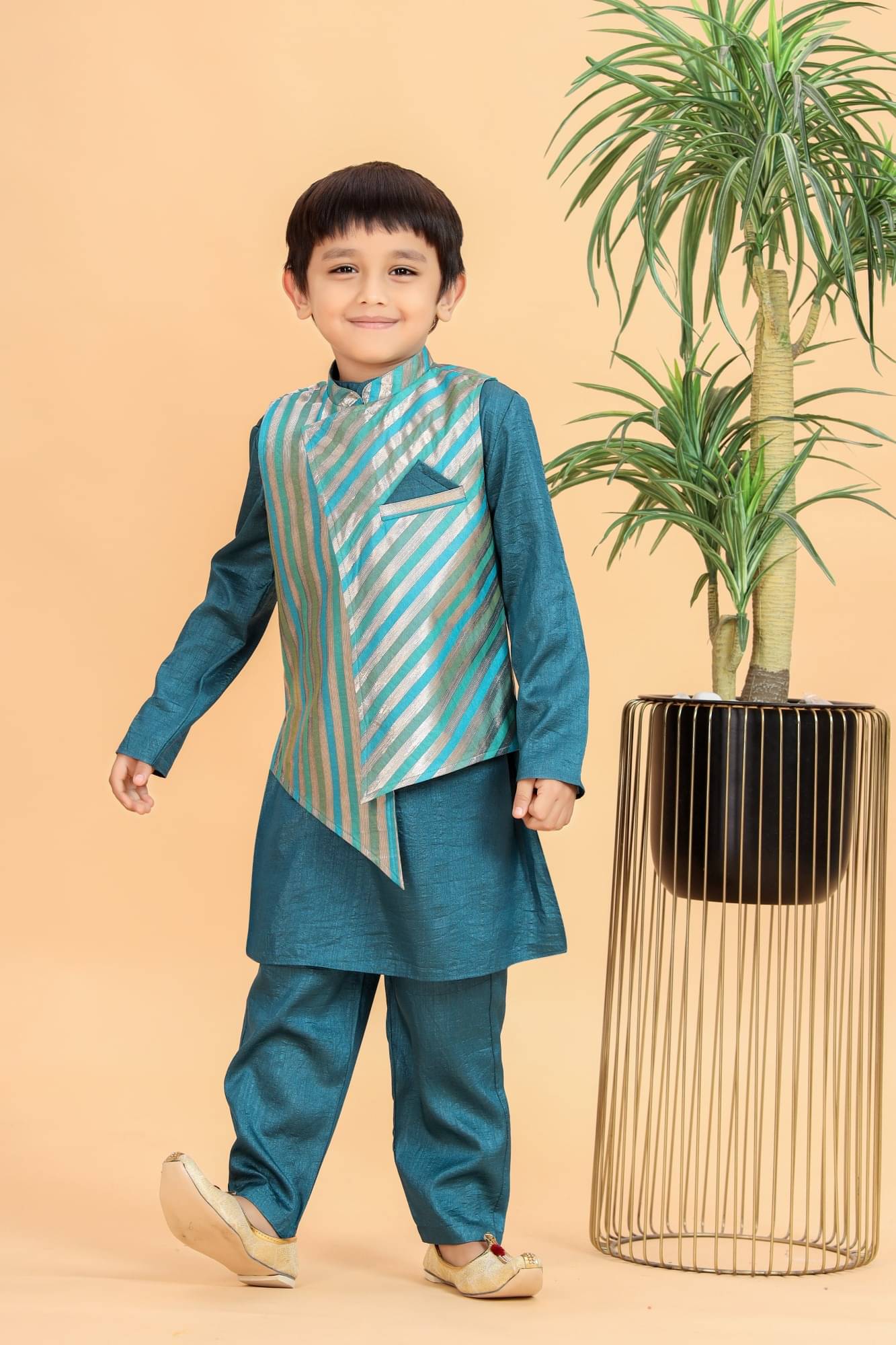 MASTARANG Boys Cotton Blend Teal Kurta Pyjama Set ( Pack of 1 ) MASTARANG Boys Cotton Blend Teal Kurta Pyjama Set ( Pack of 1 )