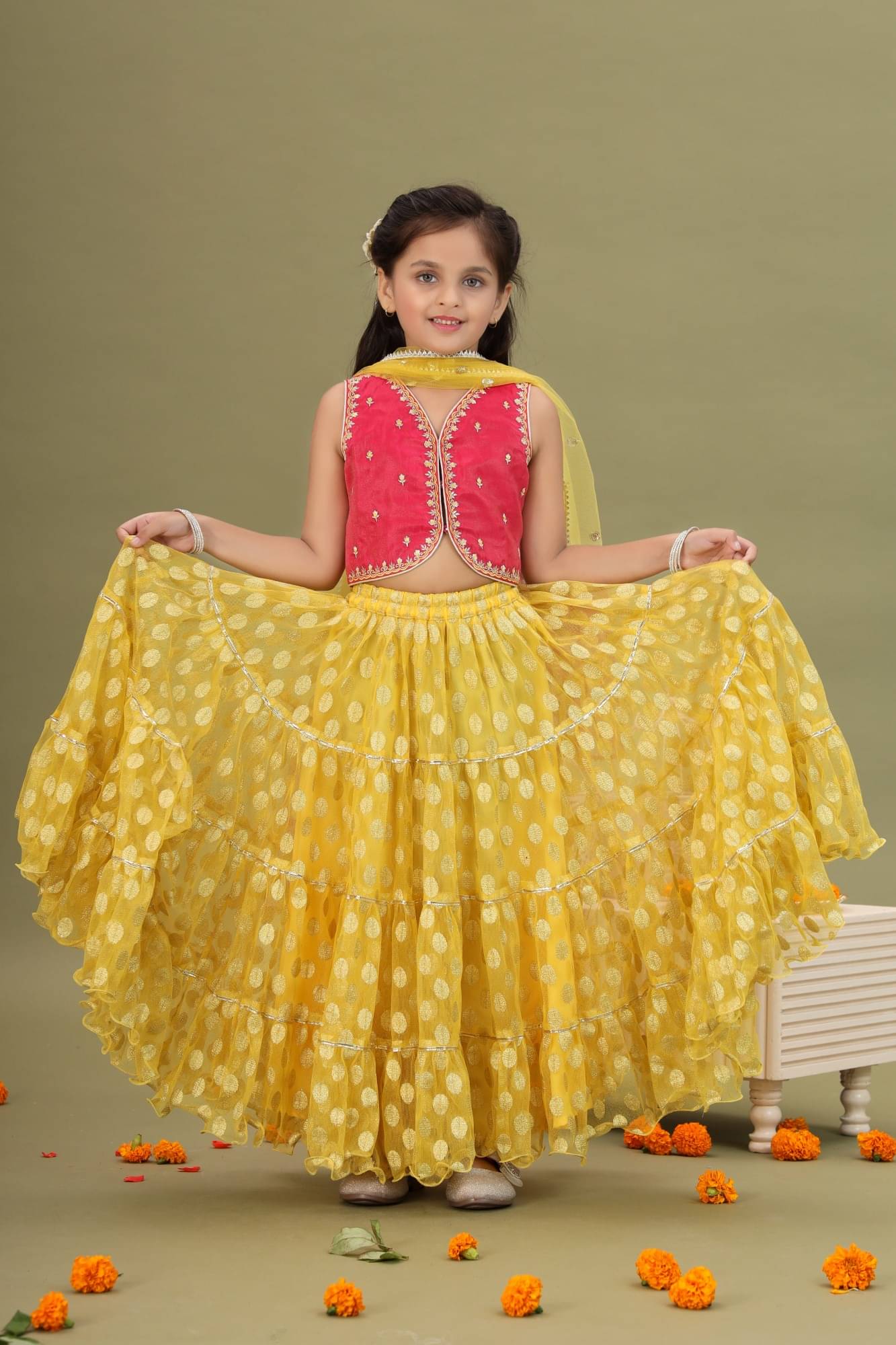     			MASTARANG Brocade Lehenga Choli Set For Girls ( Pack of 1 , Yellow )