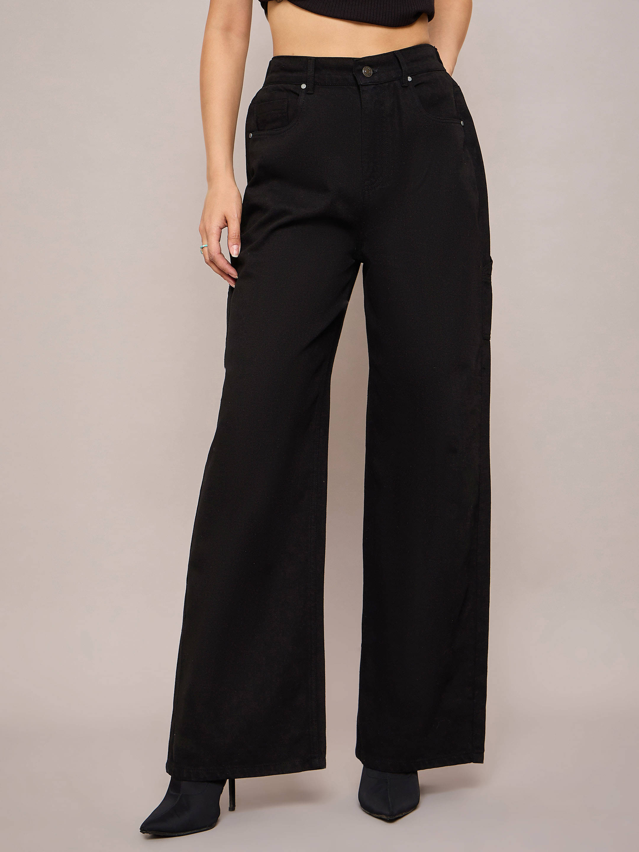     			SASSAFRAS BASICS Women's Straight Fit High-Rise Jeans ( Black )