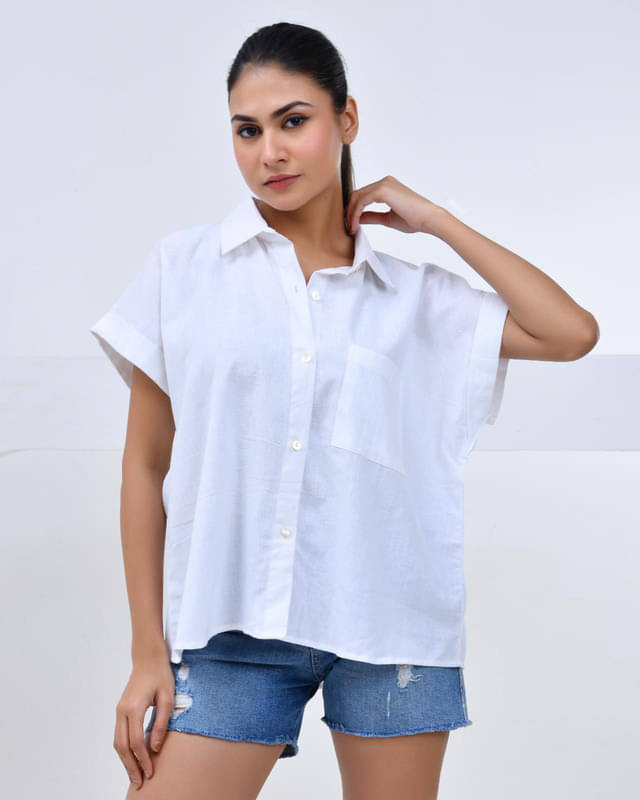     			SIDDHO HUM Women Solid Cotton Shirt ( White )