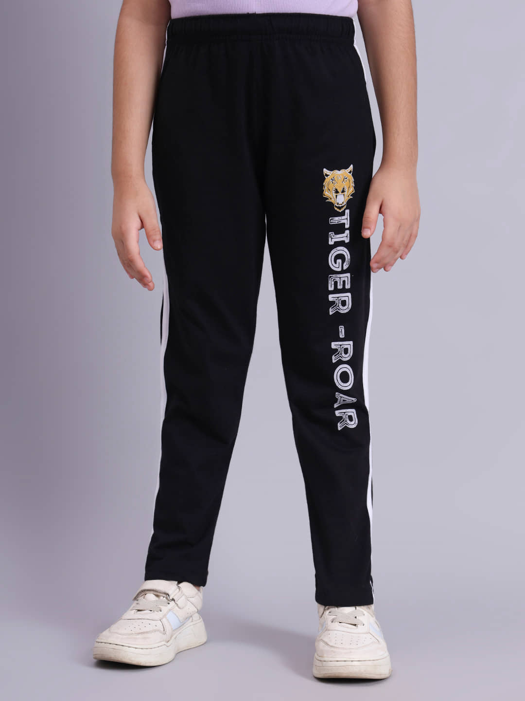 Flamboyant Pack of 1 Boys Cotton Trackpant ( Black ) - Track Pants | Buy online on ZillyBuy