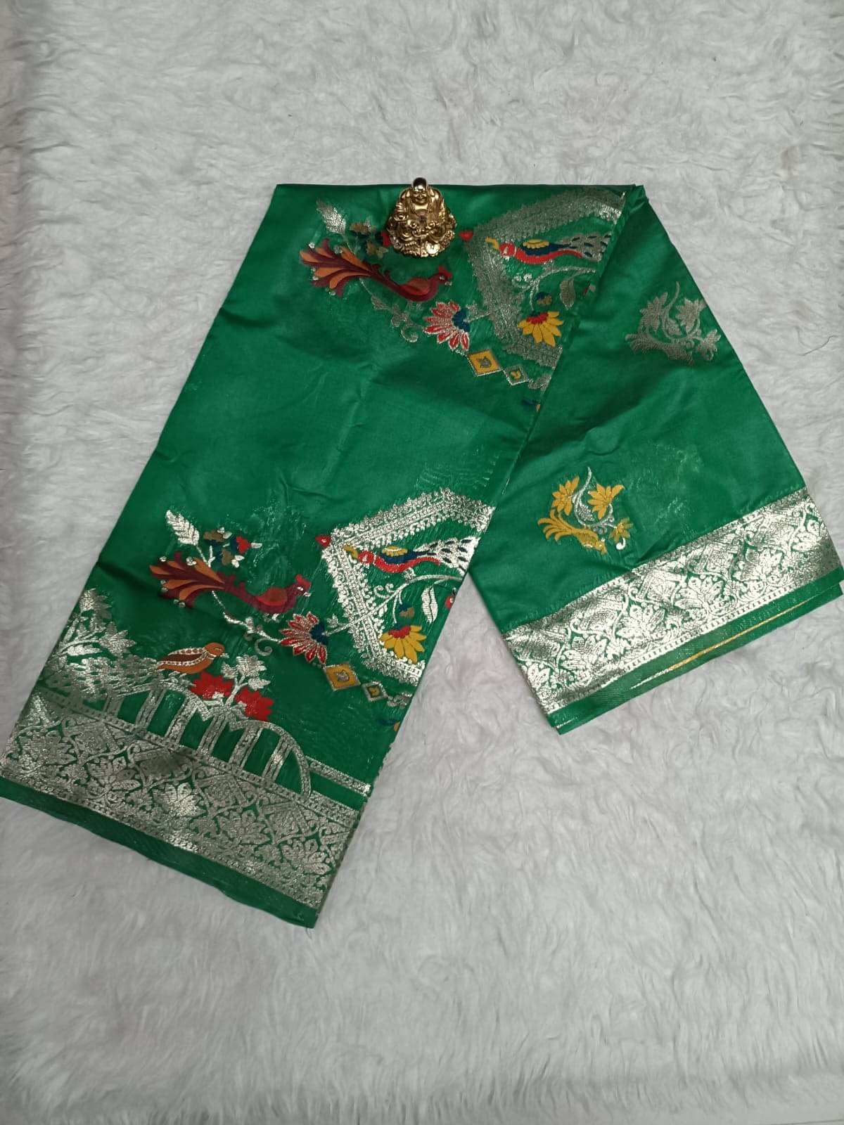     			HOUSEOFDREAM Art Silk Embellished Banarasi saree Without Blouse Piece ( Green )