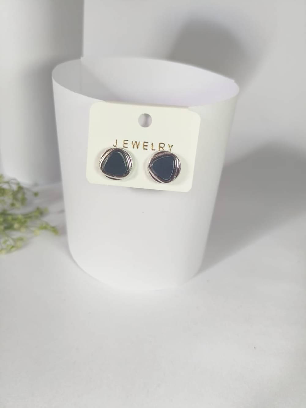     			Nayakstore Black Stud Earrings ( Pack of 1 )