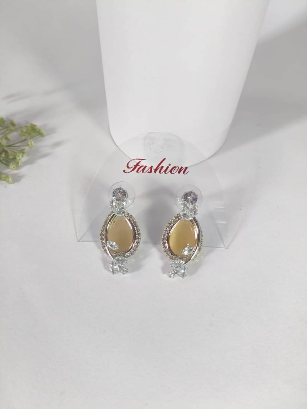    			Nayakstore Yellow Stud Earrings ( Pack of 1 )
