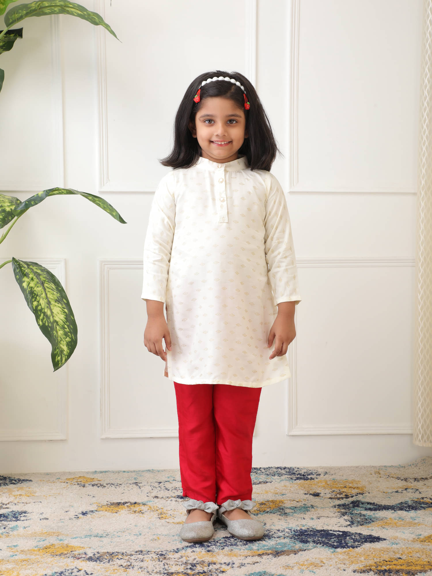     			Prachalan Girls Chanderi Straight Kurti ( Pack of 1 , Off White )