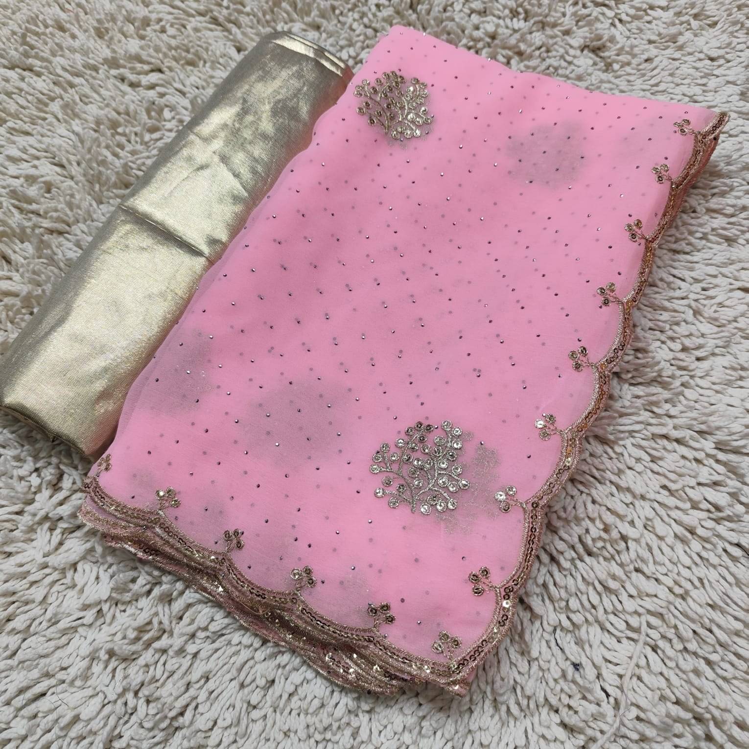    			Sareez House Chiffon Solid Regular Saree With Unstitched Blouse Piece ( Pink )