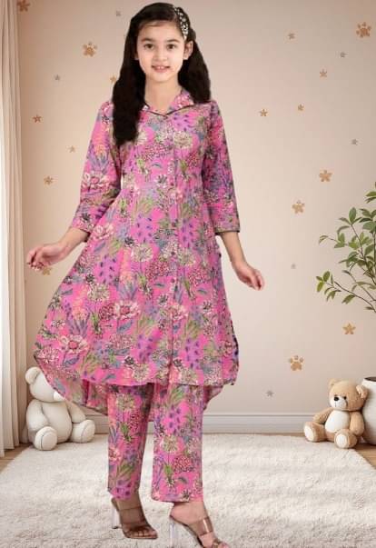    			Various Vault Girls Cotton Blend Kurti with Pants ( Pack of 1 , Pink )