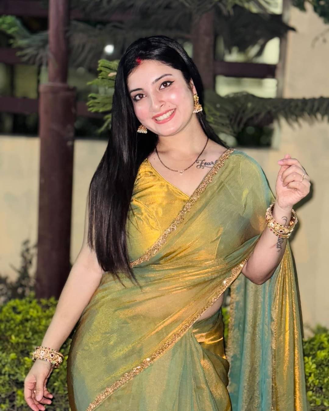     			ANAND SAREES Silk Blend Solid Ilkal Saree With Unstitched Blouse Piece ( GREEN )