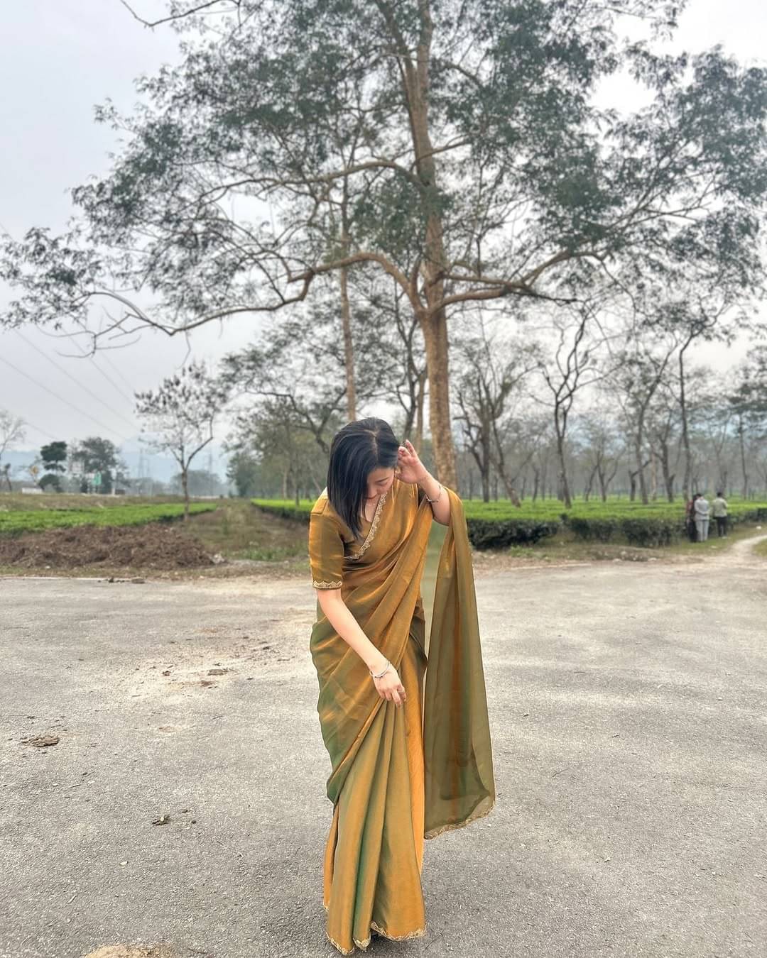     			ANAND SAREES Silk Blend Solid Ilkal Saree With Unstitched Blouse Piece ( GREEN )