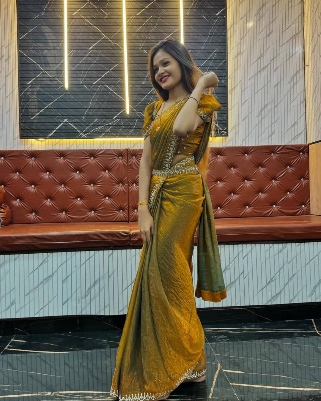     			ANAND SAREES Silk Blend Solid Ilkal Saree With Unstitched Blouse Piece ( GREEN )