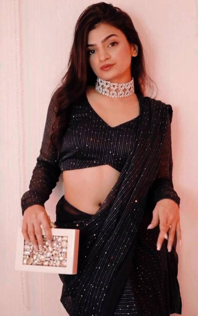     			Apnisha Georgette Embroidered Regular Saree With Unstitched Blouse Piece ( Black )