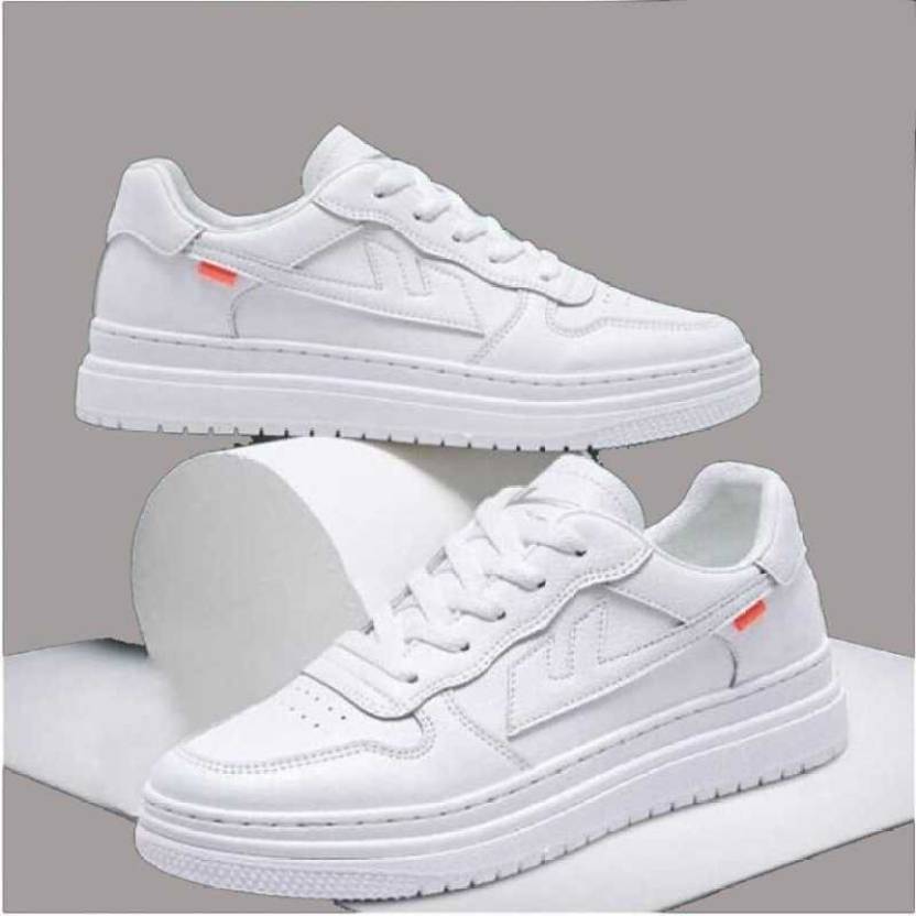     			COOPERWINGS White Men's Sneakers