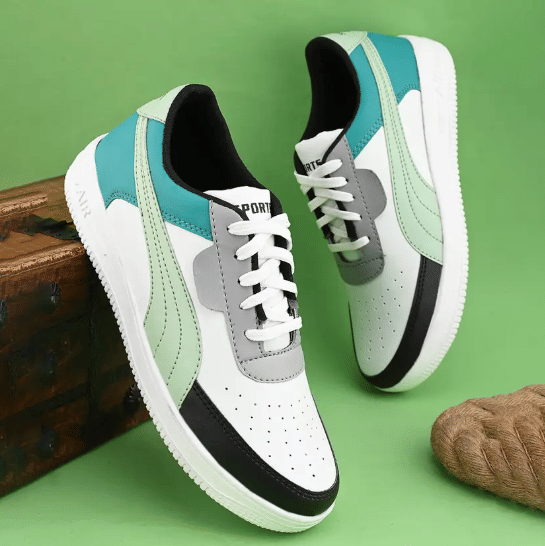     			COOPERWINGS White Men's Sneakers