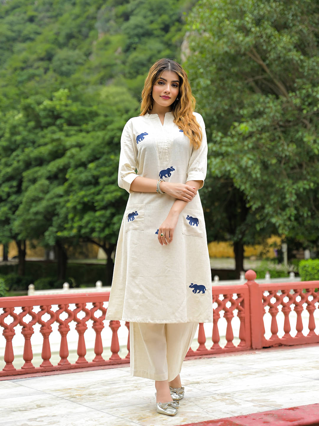     			Divena Women Cotton Solid A-line Kurti With Pants ( Off White )